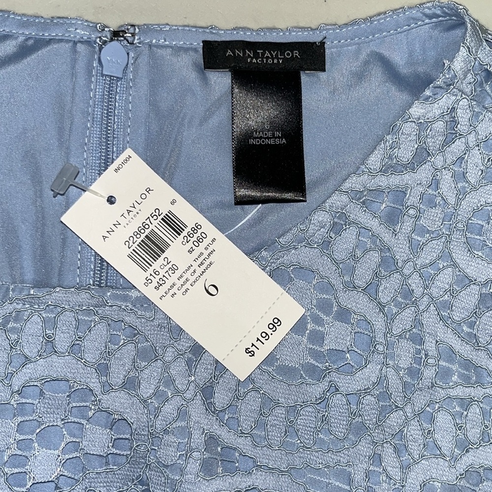 Ann Taylor Factory NWT Size 6 Sky Blue Lace Overlay Short Sleeve Dress - Picture 3 of 3